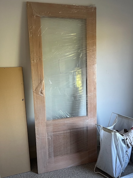 Solid front entry door with clear glass 2040 x 820 x 4063440221840386110