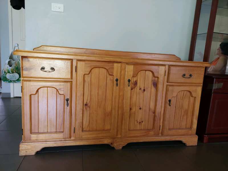 gumtree buffet table