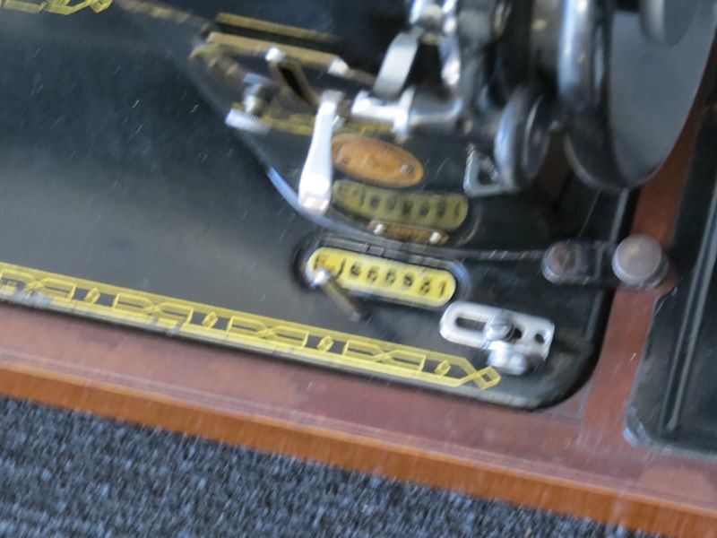 Singer sewing machine, vintage 201k, bentwood case, ex cond63612125863299112
