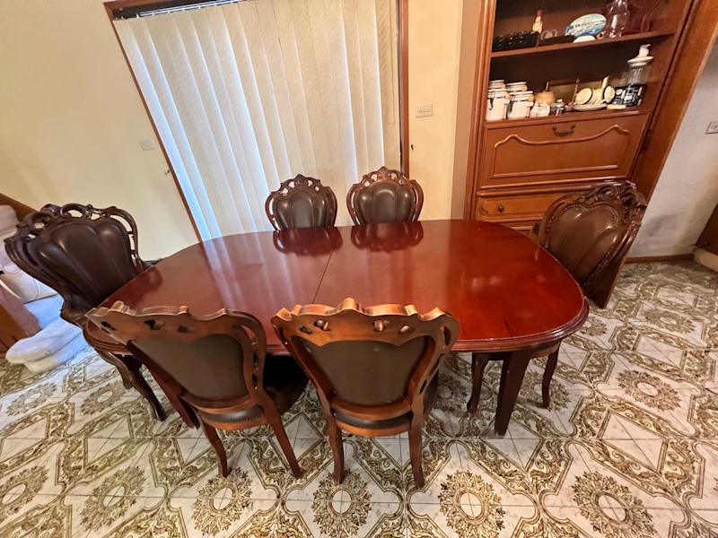 Extendable Solid Wood Dining Table62863385129347113