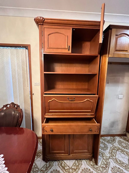 3-Piece wooden and glass china cabinet European style  in Excellent Co62863385158786111