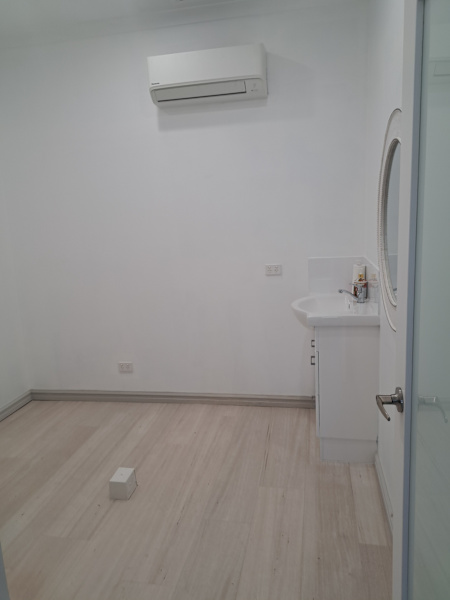 Room to let commercial62864726119810110