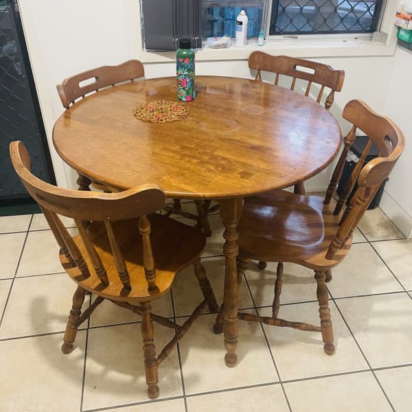 used small round dining table