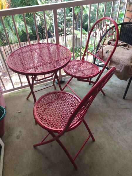 patio dining set red