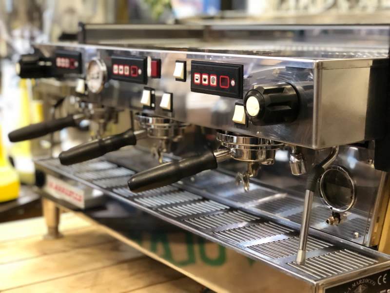 LA MARZOCCO LINEA CLASSIC 3 GRP GOLDEN BROWN ESPRESSO COFFEE MACHINE63442044176003113