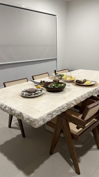 En Gold Natural Stone Dining Table62929669580930112