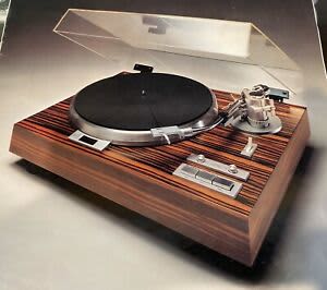 WANTED- vintage TURNTABLES Stereo Systems in Adelaide CBD SA