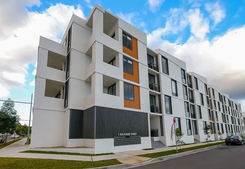Unobstructed Waterview from living room and bedrooms! Nearly new 2 Bedroom+Study apartment with 1 parking spaces and Winter Gar63007596786050110