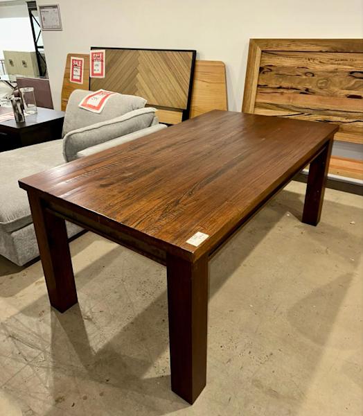 Bollard Dining Table62863372441985112