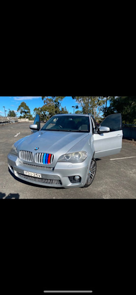 BMW x5 50i sport Low KMs62936661776257111