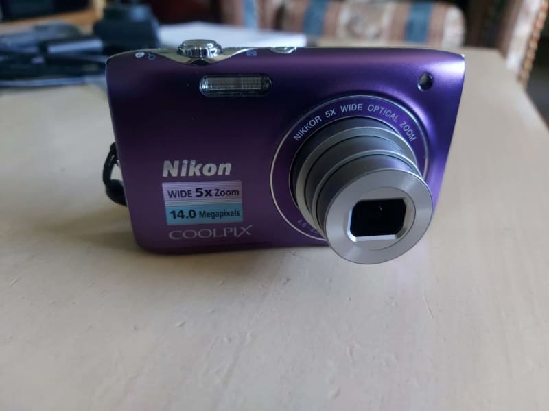 nikon wide 5x zoom 14.0 megapixels