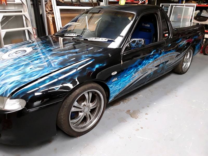Unfinished Project VR Holden Commodore Ute 355 PFI  Silver V8 Engine62882736821890110