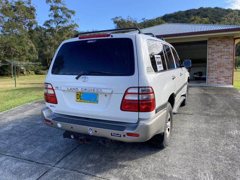 LANDCRUISER GXL SUPERCHARGED (4x4) V8 5 SP AUTO 4D WAGON 200362936660994049113
