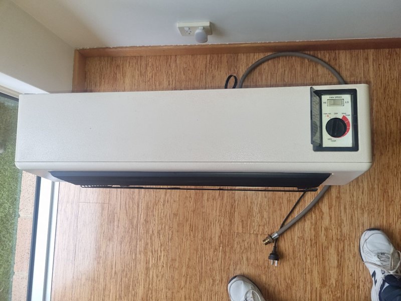 25 MJ Brigadier everdure gas heater63014237223171112