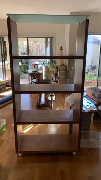 Solid timber book shelf62863838944258111