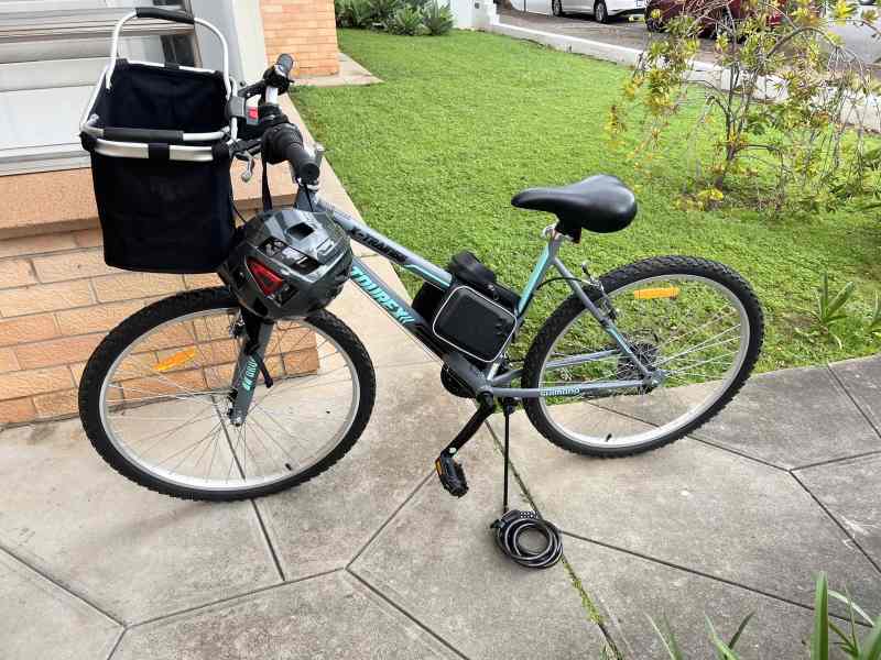 women's commuter bike with basket