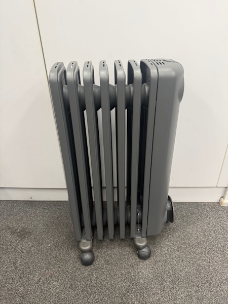 DELONGHI 1500W OIL COLUM HEATER -40886363018174383107113
