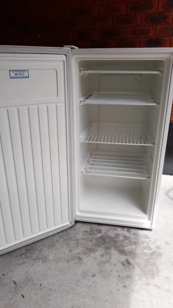 140 litre upright freezer