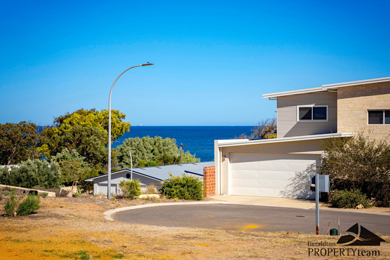 Quiet and Elite Location for your Dream Coastal Home!62995717309442111