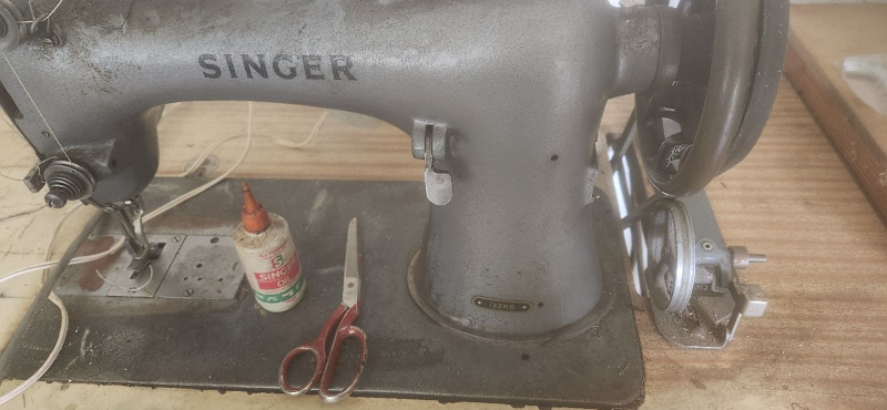 2 Singer  Industrial sewing machine 63016908876674113