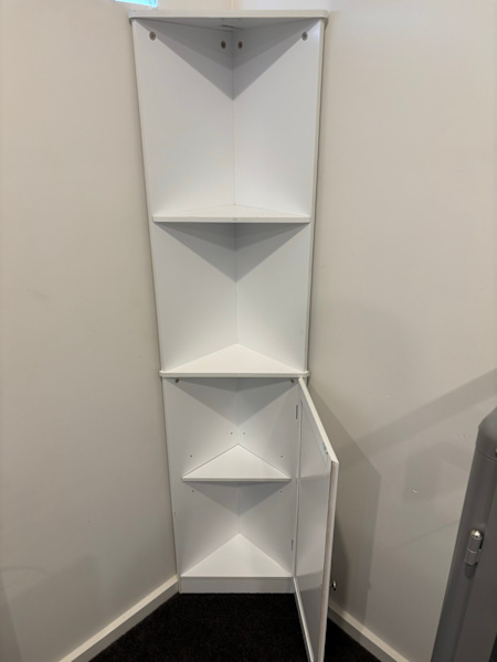 Corner cupboard white door62863406589442111