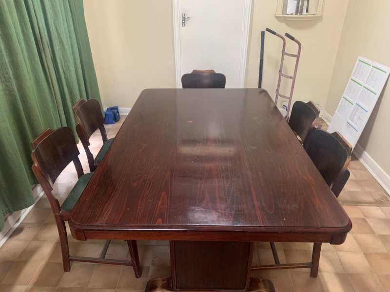 solid wood dining table gumtree