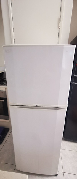 LG fridge / freezer630156418122261124