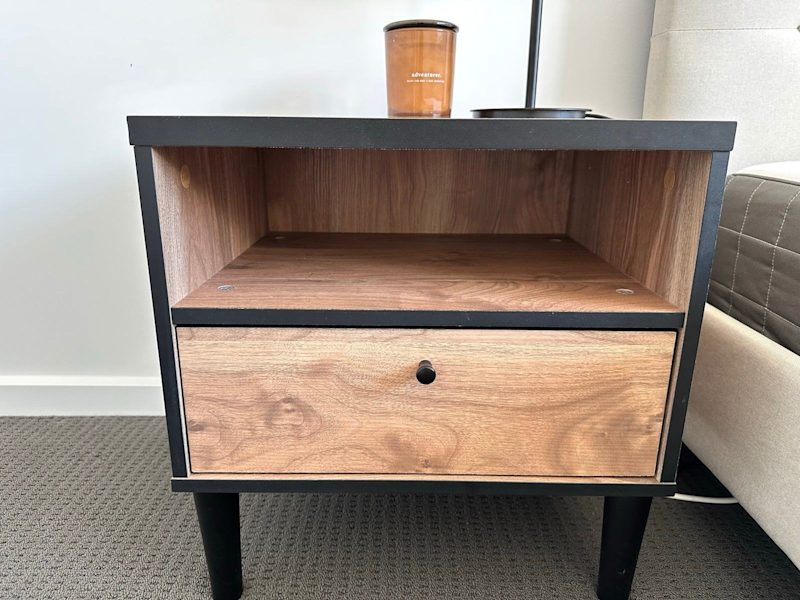 Bedside tables x262863407135363112