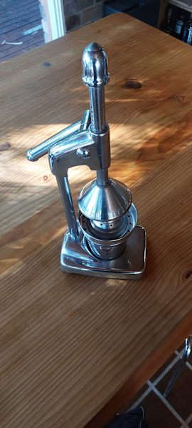 Stainless steel manual fruit squeezer63443837435779110