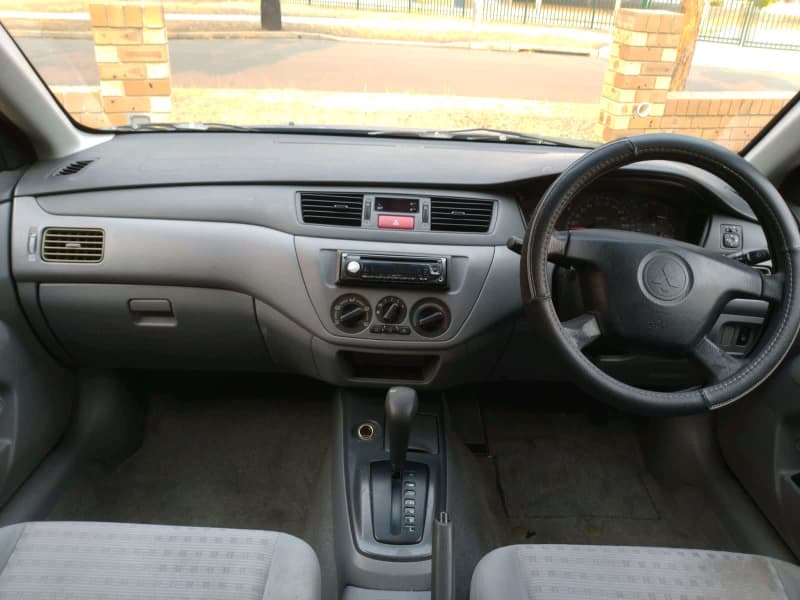 2004 Mitsubishi Lancer ES Sedan62934707127937111