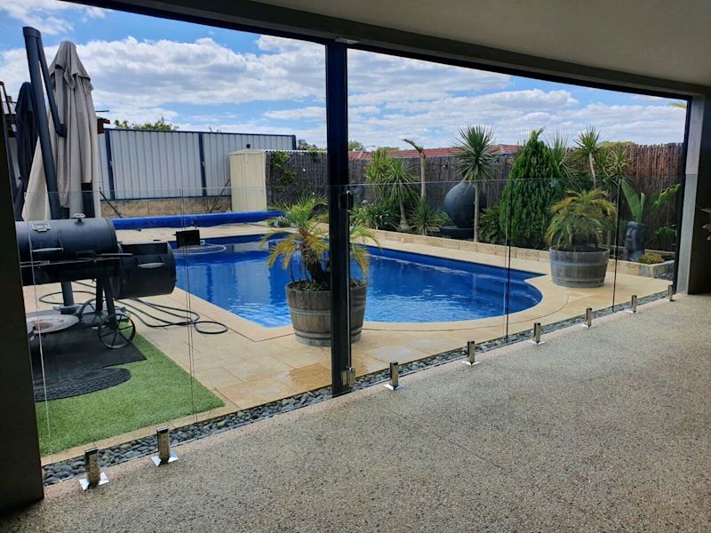 Quality Glass Pool Fencing - PTS62863396112513112