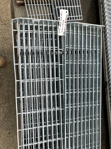 Stair Treads 900x275 63438638545282110