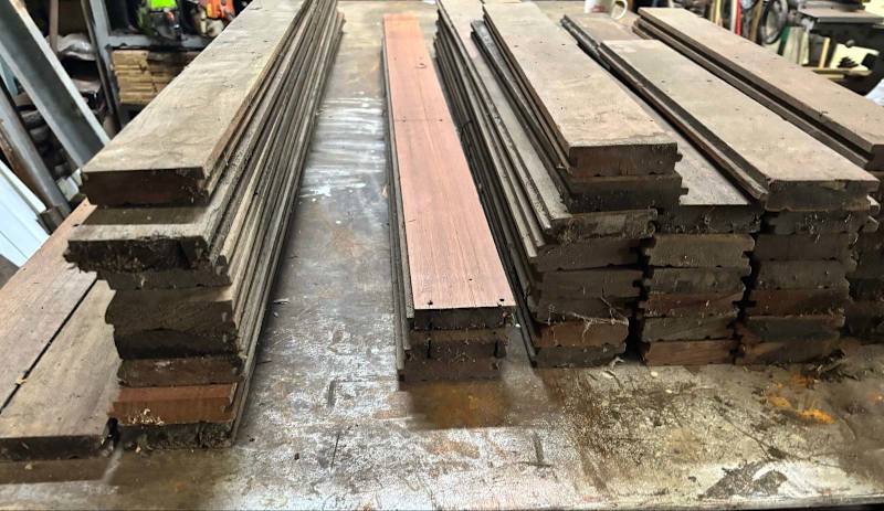Jarrah floor boards $280 lineal metres and posts$3Oeach63011175040769113