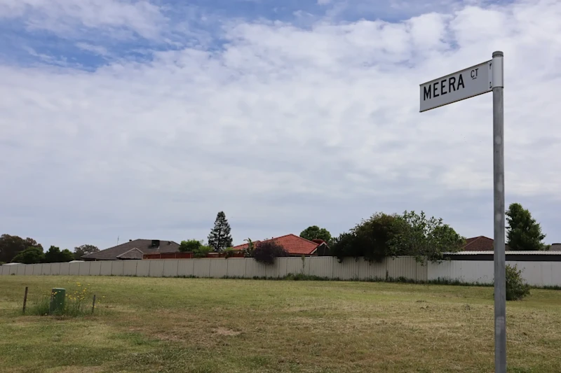 Residential Land in the Heart of Suburbia62882783093633112