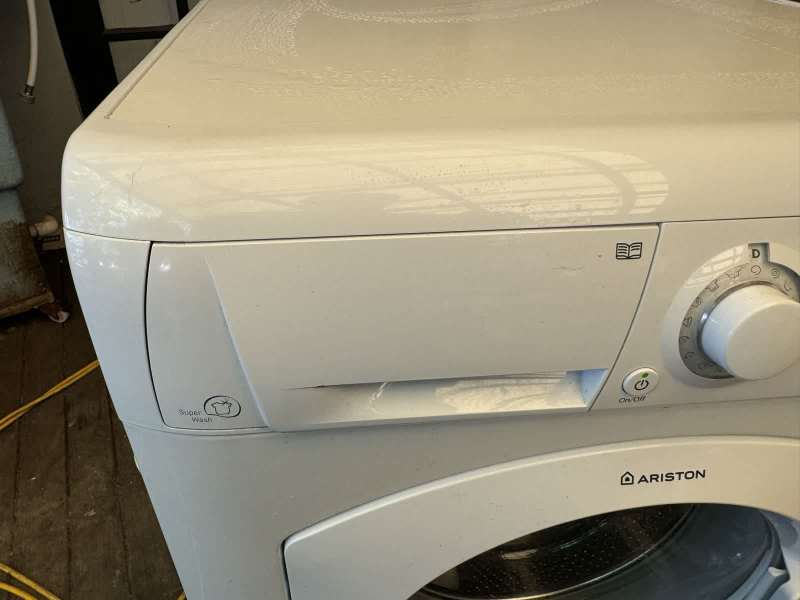 Ariston 7kg front loaded washing machine 63022179903873111