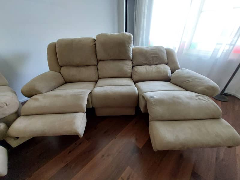 5 seater recliner lounge suite microsuede pick up Woodberry62863410144515112