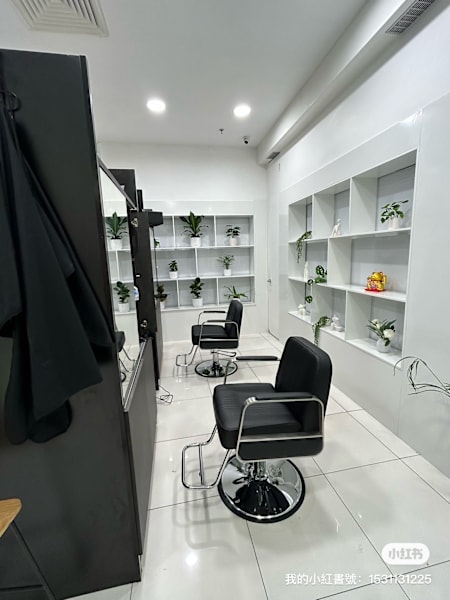 Salon for sale in Armadale63007320612227111