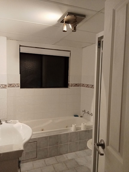 Female single room, own private bathroom own adjoining Balcony63007555985666114