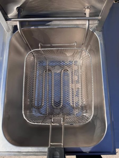 Comercial Electric Single Fryer 1 x 10A Plug BRAND NEW IN THE BOX63470144588419111