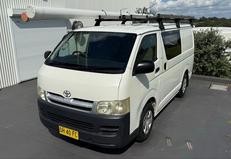 Toyota Hiace62933714512385112