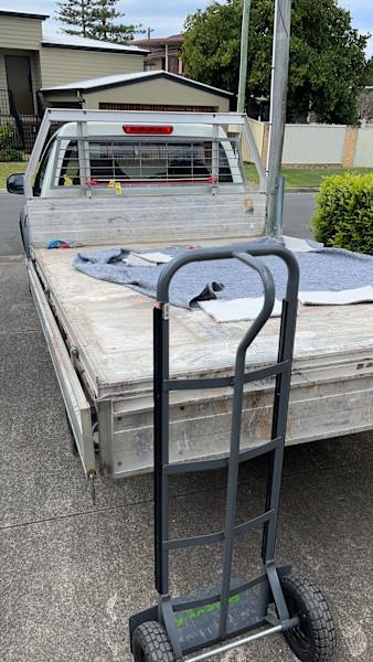 1 or 2 men & a Ute from V6 Removals63008481432067111