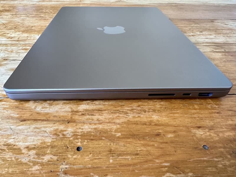 Core i7 16GB SSD & 1.5TB MacBook Pro 13 特価品コーナー euro.com.br