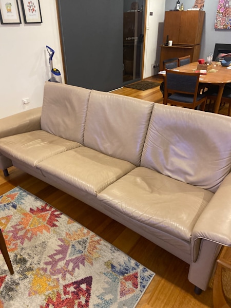 Stressless leather lounges62929669491074112