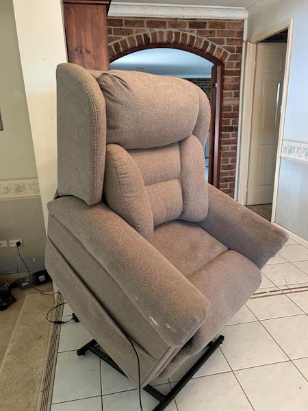 Electric lift chair62863838789635111