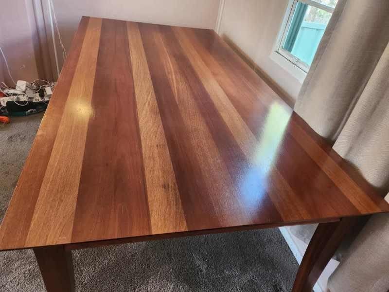 Beautiful Wooden Table and Chairs62863378000641111