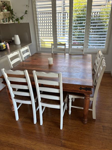 Dining room table and chairs62863411154049111