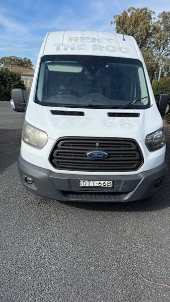 Ford transit van62932712904707114