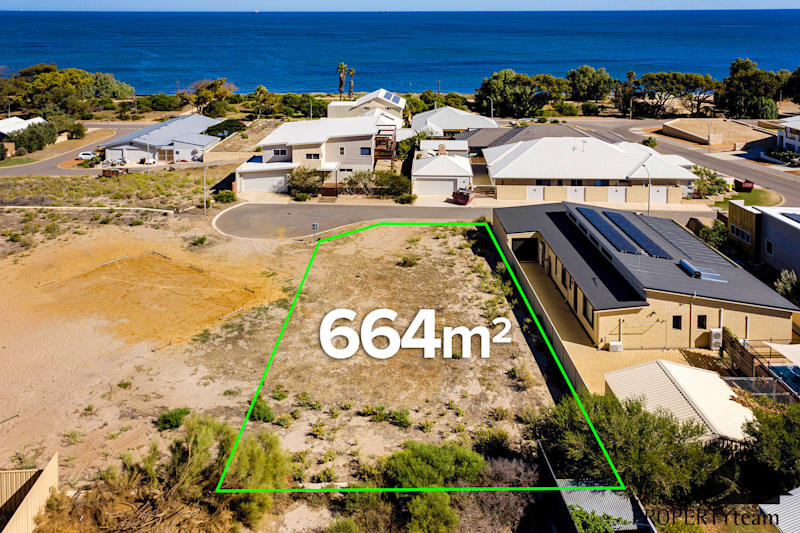 Quiet and Elite Location for your Dream Coastal Home!629957173094421120