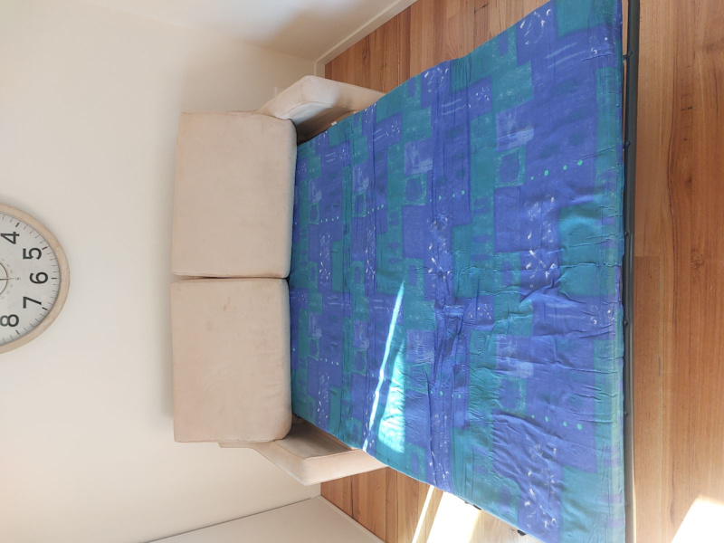  Futon couch spare bed62863378864642112