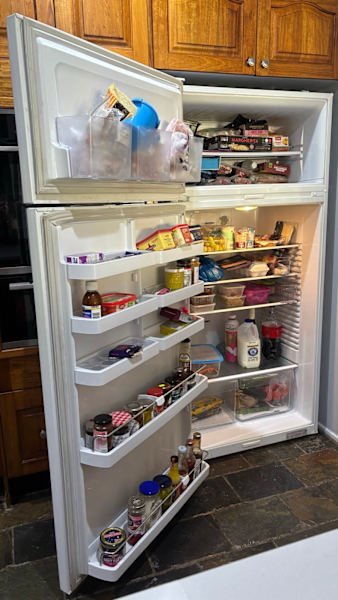 Fridge - quality Fisher & Paykel with glass shelves63470144674051111